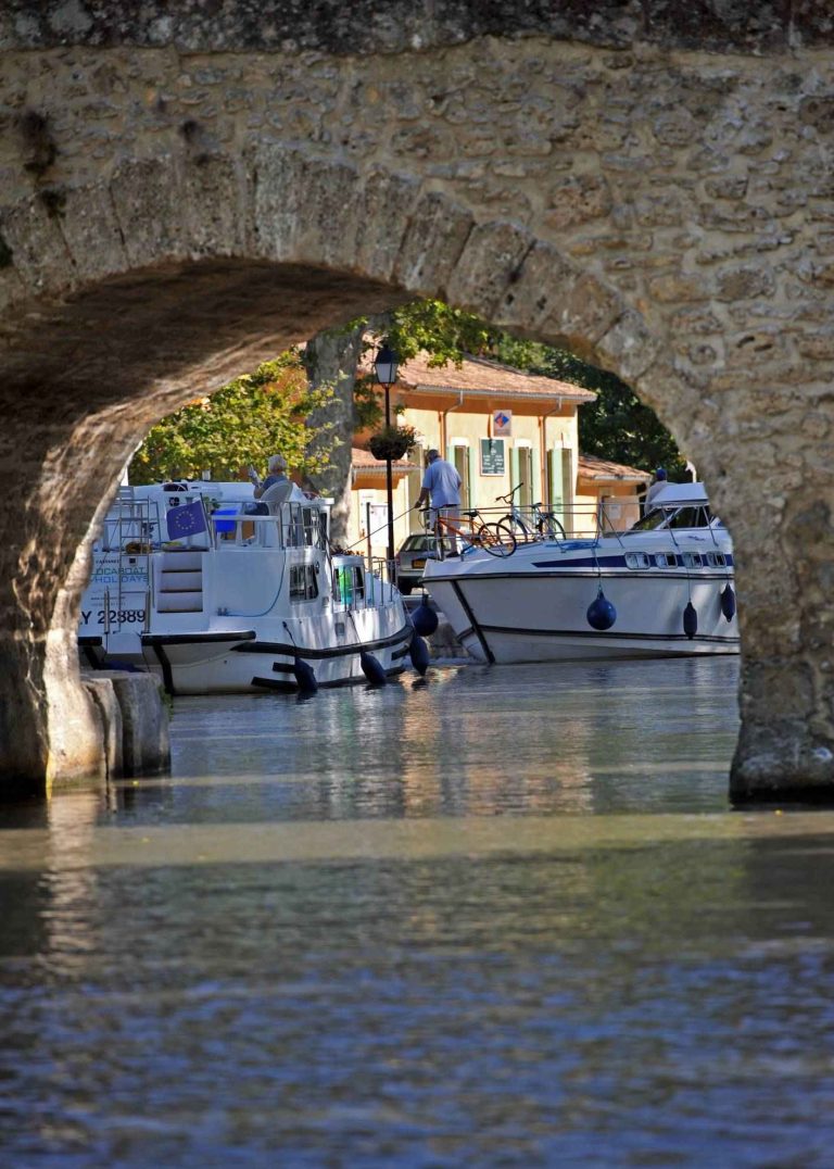 canal du Midi Capestang couverture OTI canal Midi 2 768x1076